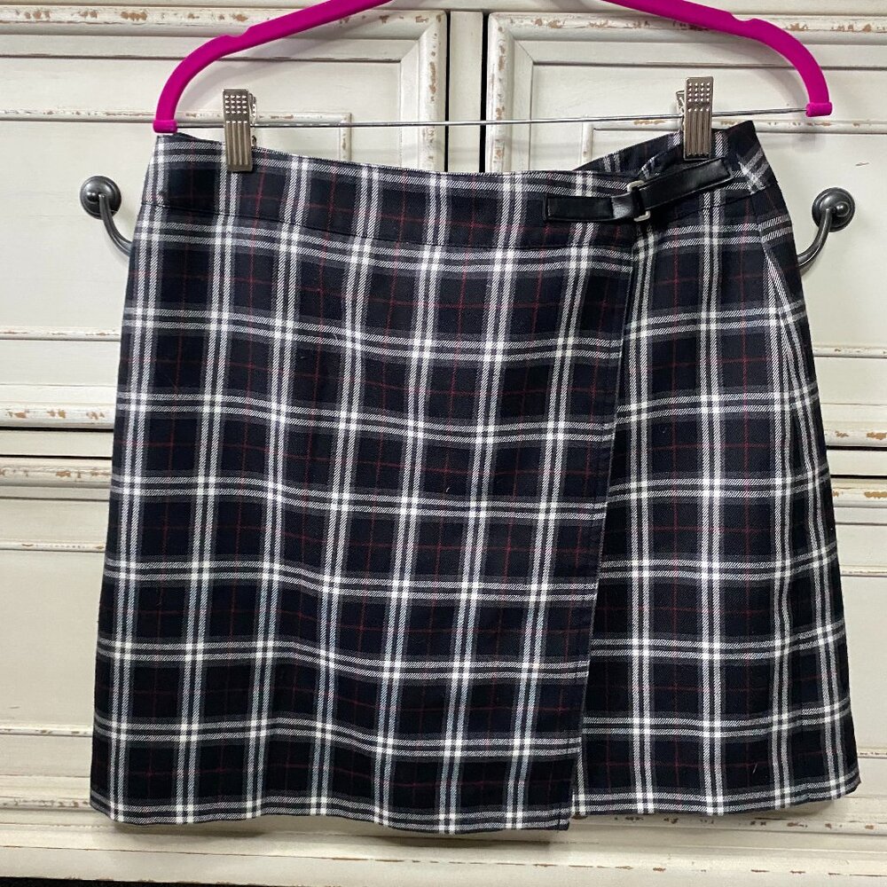 Reitmans plaid mini wrap skirt (size 12, L) Rory Gilmore or Dark Academia Style
